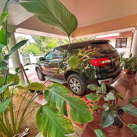 La Casa Trivandrum 4 Bhk Ac Luxury Villa At City Centre, Just 6 Kms To Airport トリバンドラム エクステリア 写真