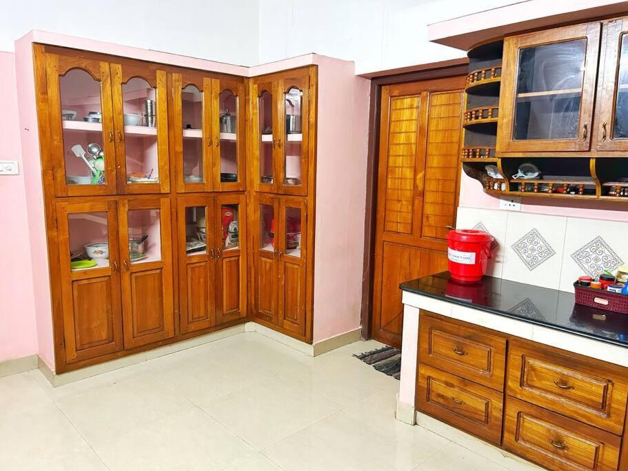 La Casa Trivandrum 4 Bhk Ac Luxury Villa At City Centre, Just 6 Kms To Airport トリバンドラム エクステリア 写真
