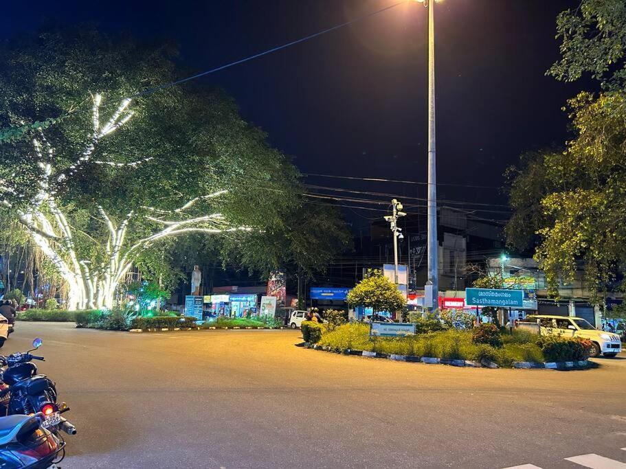 La Casa Trivandrum 4 Bhk Ac Luxury Villa At City Centre, Just 6 Kms To Airport トリバンドラム エクステリア 写真