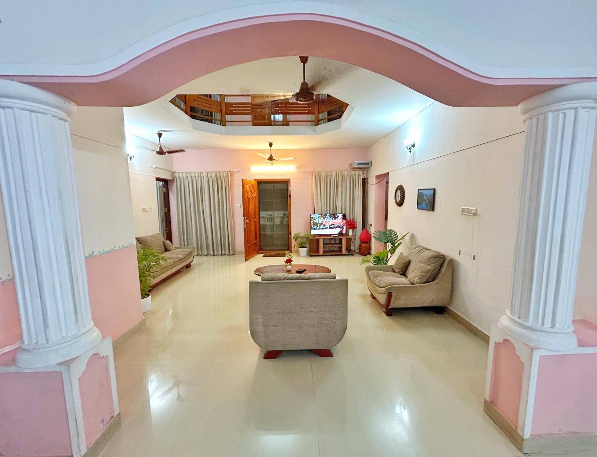 La Casa Trivandrum 4 Bhk Ac Luxury Villa At City Centre, Just 6 Kms To Airport トリバンドラム エクステリア 写真