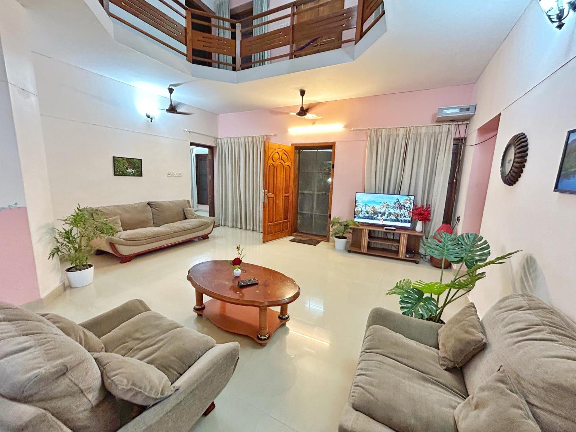 La Casa Trivandrum 4 Bhk Ac Luxury Villa At City Centre, Just 6 Kms To Airport トリバンドラム エクステリア 写真